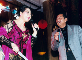 Duet Titik Puspa - Pak Bandi