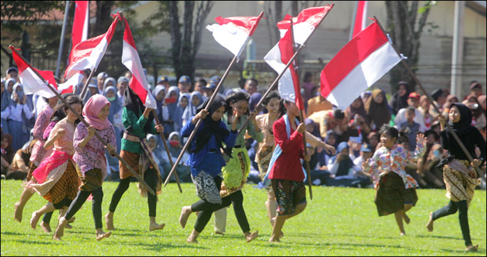 Drama kolosal bertajuk Merah Putih di Tanah Sangasanga menjadi pemuncak upacara peringatan Peristiwa Merah Putih ke-73 di Sanga-Sanga, Senin (27/01) kemarin