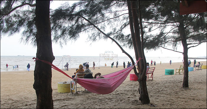 Warga bisa menikmat wisata alam yang murah meriah di Pantai Duta Pemedas, Samboja
