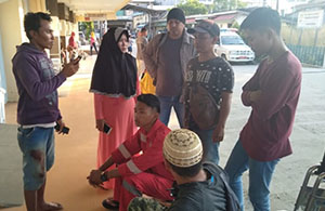 Keluarga korban saat berkumpul di RS Dirgahayu Samarinda 