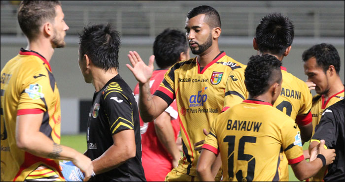 Tim Mitra Kukar gagal membawa pulang poin dari Serui setelah kalah 2-1 dari tuan rumah Perseru