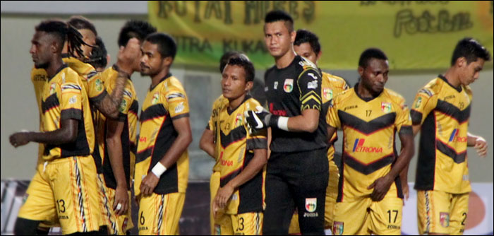 Skuad Mitra Kukar bertekad meraih kemenangan atas PS TNI untuk membuka peluang lolos ke semifinal Piala Gubernur Kaltim 2016