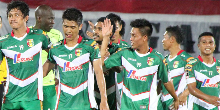 Mitra Kukar akan menjamu PSM Makassar pada leg pertama perempat final Piala Presiden 2015 di Stadion Aji Imbut, Tenggarong Seberang, Sabtu (19/09) sore