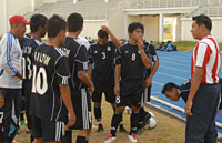 Seleksi pemain Mitra Kukar U-21 akan dilakukan mantan Asisten Pelatih Mitra Kukar Arifin Noor (kanan) bersama 3 pemandu bakat lainnya