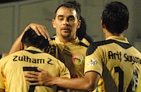 Paolo Frangipane mencetak hattrick ke gawang LMSFC, sedangkan Zulham Zamrun dan Arif Suyono masing-masing mencetak 1 gol