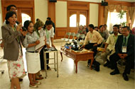 dr Martina Yulianti memimpin jalannya pemungutan suara untuk memilih Ketua IDI Kukar 2010-2013