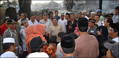 Pedagang Pasar Tangga Arung diminta untuk tidak langsung membangun di lokasi bekas kebakaran sampai ada penataan ulang dari DPU Kukar 