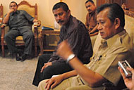 Pj Bupati Kukar H Sulaiman Gafur saat menerima jajaran pengurus dan ofisial Mitra Kukar