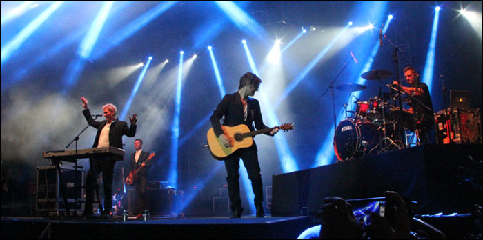 Penampilan grup MLTR di ajang Rock In Borneo 2016 berhasil memukau ribuan penonton