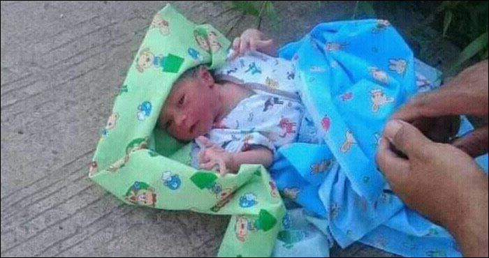 Bayi berjenis kelamin laki-laki ditemukan warga di semak-semak kawasan desa Loa Lepu, Tenggarong Seberang, Minggu (06/01) sore