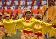 Para penari putri saat beraksi dalam Gladi Bersih tari massal Ragam Panorama Odah Etam