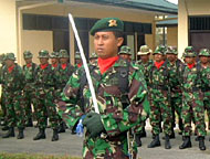 Prajurit TNI diminta meningkatkan kewaspadaan dan mengikuti perkembangan situasi saat ini