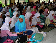 Melalui kegiatan Pondok Ramadhan diharapkan dapat semakin meningkatkan iman dan takwa para siswa