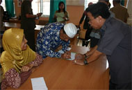 Penyerahan santunan veteran di Dinsos Kukar beberapa waktu lalu