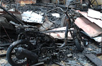 Dua unit sepeda motor ikut terbakar dalam kebakaran di Jalan Krama Jaya