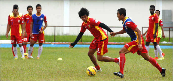 Para pemain Mitra Kukar kembali harus berlatih cukup lama setelah kompetisi ISL 2015 dipastikan akan digelar mulai 4 April