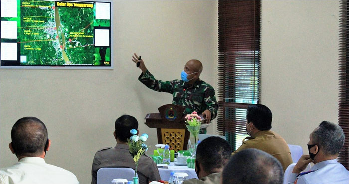 Dandim 0906/Tgr Letkol Inf Charles Alling memaparkan rencana penegakan disiplin di Tenggarong