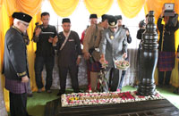 Hari jadi kota Tenggarong ke-233 ditandai dengan ziarah di makam Aji Imbut, Senin (28/09) kemarin