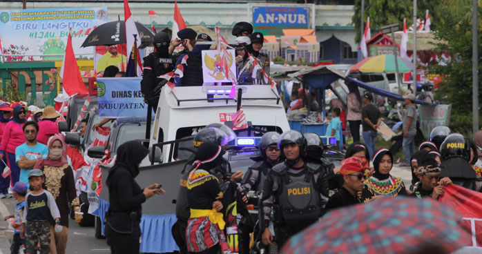 Suasana Pawaii Merah Putih HUT Kemerdekaan RI ke-74 yang berlangsung meriah di Tenggarong, Minggu (18/08) pagi