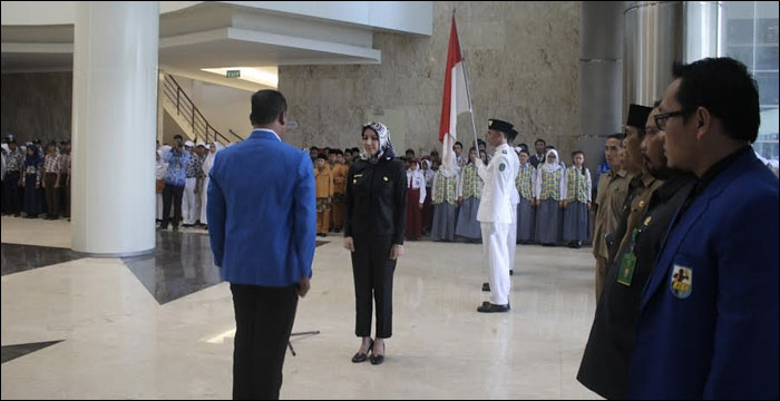 Suasana upacara peringatan Hari Sumpah Pemuda ke-88 yang dipindahkan ke lobi gedung Dinas Cipta Karya dan Tata Ruang Kukar, Jum'at (28/10) lalu
