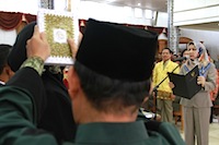Pengambilan sumpah jabatan pengurus APSI Kukar 2012-2017 dilakukan langsung oleh Bupati Kukar Rita Widyasari