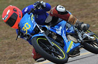 Pertama kali bertarung di arena internasional, Rizal Feriyadi sukses menempati peringkat tiga di ARRC 2016 Suzuki Asian Challenge Seri I di Malaysia 