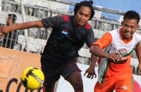 Duel tim bertetangga antara Muara Badak vs Anggana yang akhirnya dimenangkan Muara Badak dengan skor 1-0