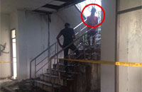 Jasad Nelson ditemukan tergantung di tangga bangunan lama eks kantor DBMSDA Kukar   
