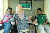 Dari aksi donor darah di asrama Kukar, Yogyakarta, akhirnya terkumpul 37 kantong darah