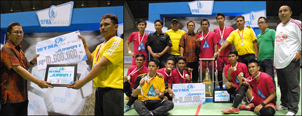 Kiri: Staf Ahli Bupati Kukar Didi Ramyadi menyerahkan hadiah Juara I kepada Manajer DBMSDA Kukar Baharudin. Kanan: Para pemain DBMSDA C