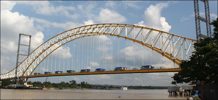 Jembatan Kartanegara sudah bisa digunakan untuk umum mulai 7 Desember