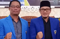 Thauhid Afrilian Noor (kiri) terpilih secara aklamasi sebagai Ketua KNPI Kukar periode 2018-2021 menggantikan Junaidi 