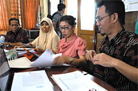 Ketua dan Anggota KPU Kukar lainnya mengesahkan penetapan DPT Perubahan Pileg 2014