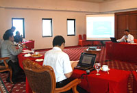 Salah seorang calon Direksi Perusda KSDE saat menjalani fit and proper test di hadapan tim penguji