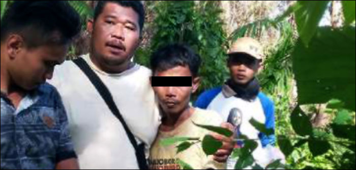 Tersangka pelaku pembunuhan sadis ini akhirnya berhasil diringkus petugas Polsek Kembang Janggut saat bersembunyi di hutan