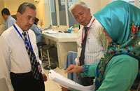 Tim dari Komisi Akreditasi Rumah Sakit saat melakukan kunjungan ke RSAMP pada November lalu
