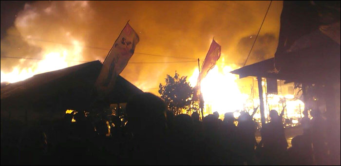Kebakaran yang melanda desa Kota Bangun Ulu menghanguskan 21 rumah warga di 3 RT 