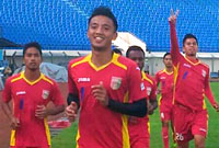 Bayu Pradana dkk saat menjalani latihan di Stadion Si Jalak Harupat