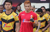 Para pemain Mitra Kukar diminta tampil lepas dan bermain normal saat menghadapi tim tangguh Madura United