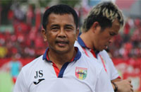 Pelatih Mitra Kukar Jafri Sastra