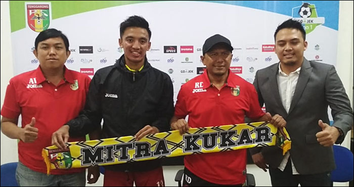 Rahmad Darmawan diperkenalkan sebagai pelatih anyar Mitra Kukar dalam sesi jumpa pers yang digelar di Stadion Aji Imbut, Tenggarong, Selasa (31/07) sore