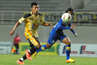 Roy Fadlan mencetak satu gol bagi Mitra Kukar U-21