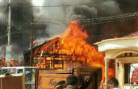 Api berkobar hebat di pemukiman warga RT 1 Desa Muara Badak Ilir