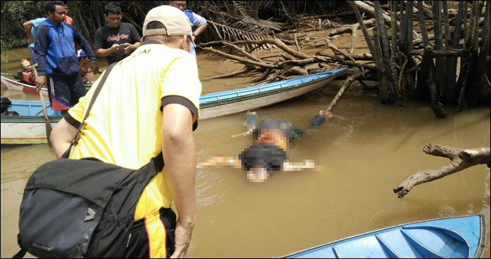 Mayat pria yang ditemukan mengambang di perairan Muara Jawa ternyata adalah mayat Suryadi, warga Sanga-Sanga yang hilang sejak Minggu (25/12) lalu