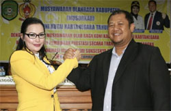 Ria Handayani terpilih secara aklamasi sebagai Ketua KONI Kukar menggantikan Abdul Rasid