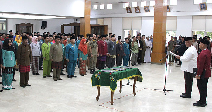 Suasana pelantikan dan pengambilan sumpah jabatan 142 pejabat yang dilakukan Bupati Kukar Edi Damansyah, Kamis (02/01) siang