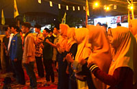 Para kader PMII Kukar merayakan harlah organisasi mereka yang kini berusia 59 tahun