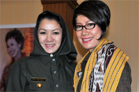 Bupati Rita Widyasari bersama Rosiana Silalahi