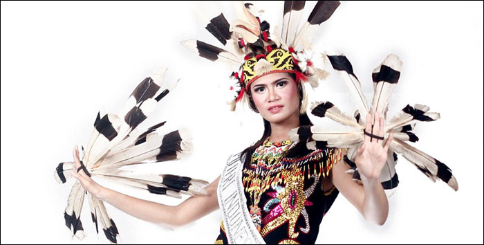 Dina Noviyanti menjadi gadis asal Kukar kedua yang tampil sebagai finalis Puteri Indonesia setelah Desi Fatmasari pada tahun 2005 silam