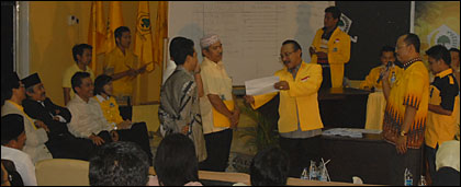 Suasana penghitungan suara untuk menentukan Cabup yang bakal diusung Partai Golkar dalam Pilkada 2010